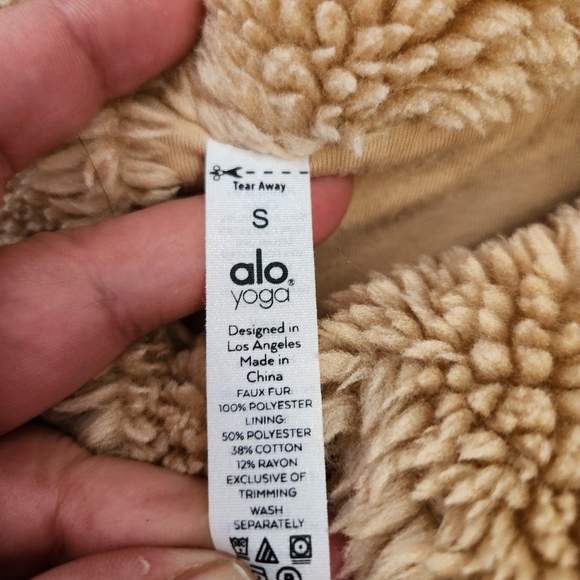 ALO Yoga Foxy Sherpa Jacket Camel Tan Size Small (MSRP:$200) - Picture 6 of 11